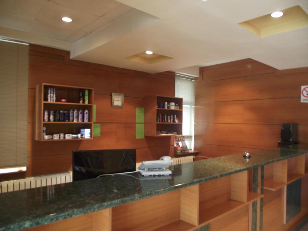 Hotel Green House Craiova Exterior photo